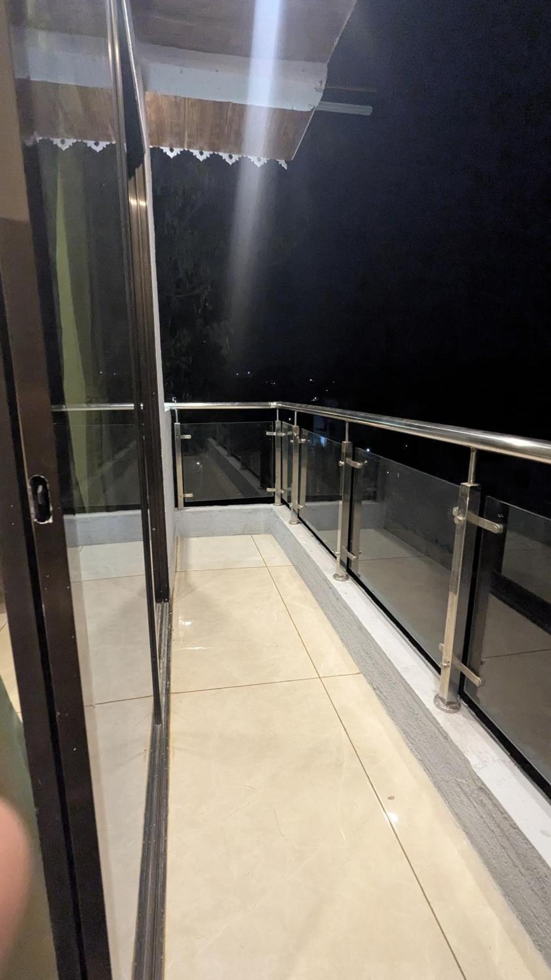 The Grange Lake View 판치가니 외부 사진